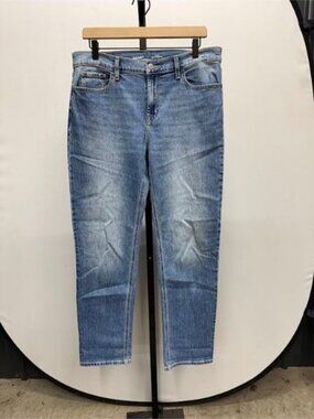Old Navy Mid-Rise Wow Boyfriend Denim Jeans